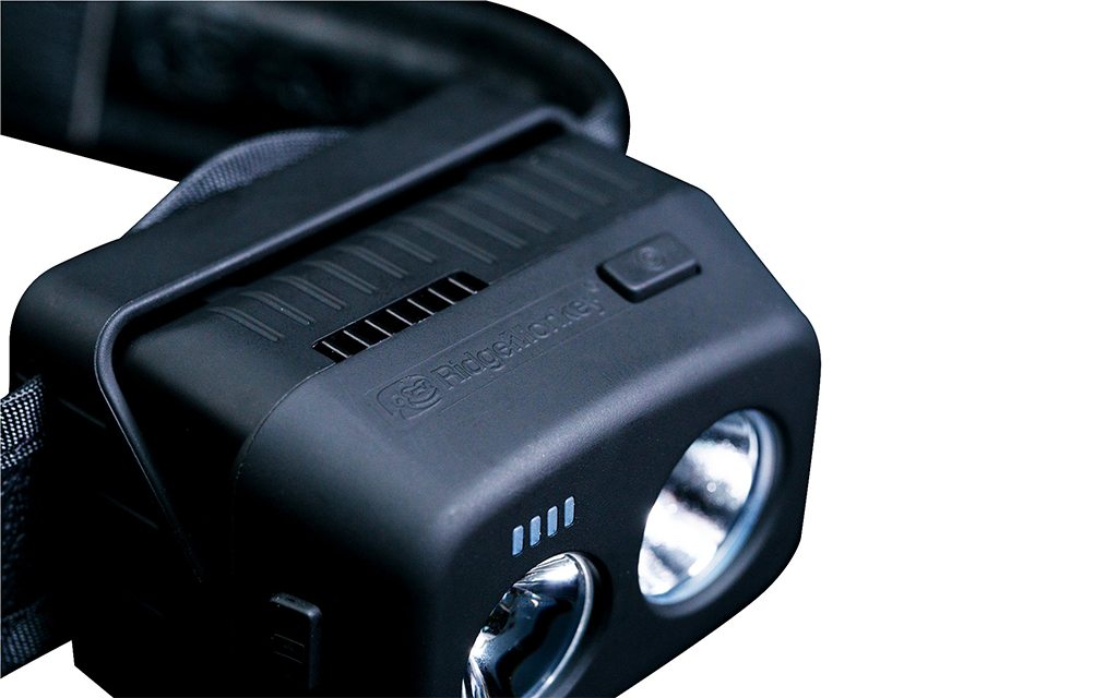 Lampada della testa IH5R inclusi la batteria e il cavo di ricarica